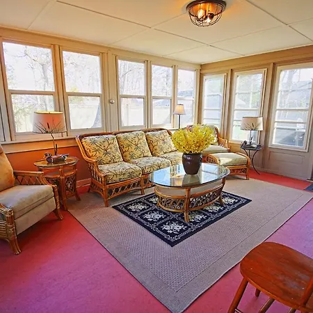 Lofted Cape Cottage By Leavetown Vacations South Yarmouth Exterior photo