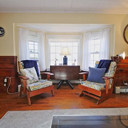 Lofted Cape Cottage By Leavetown Vacations South Yarmouth Exterior photo