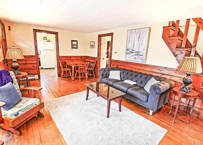 Lofted Cape Cottage By Leavetown Vacations