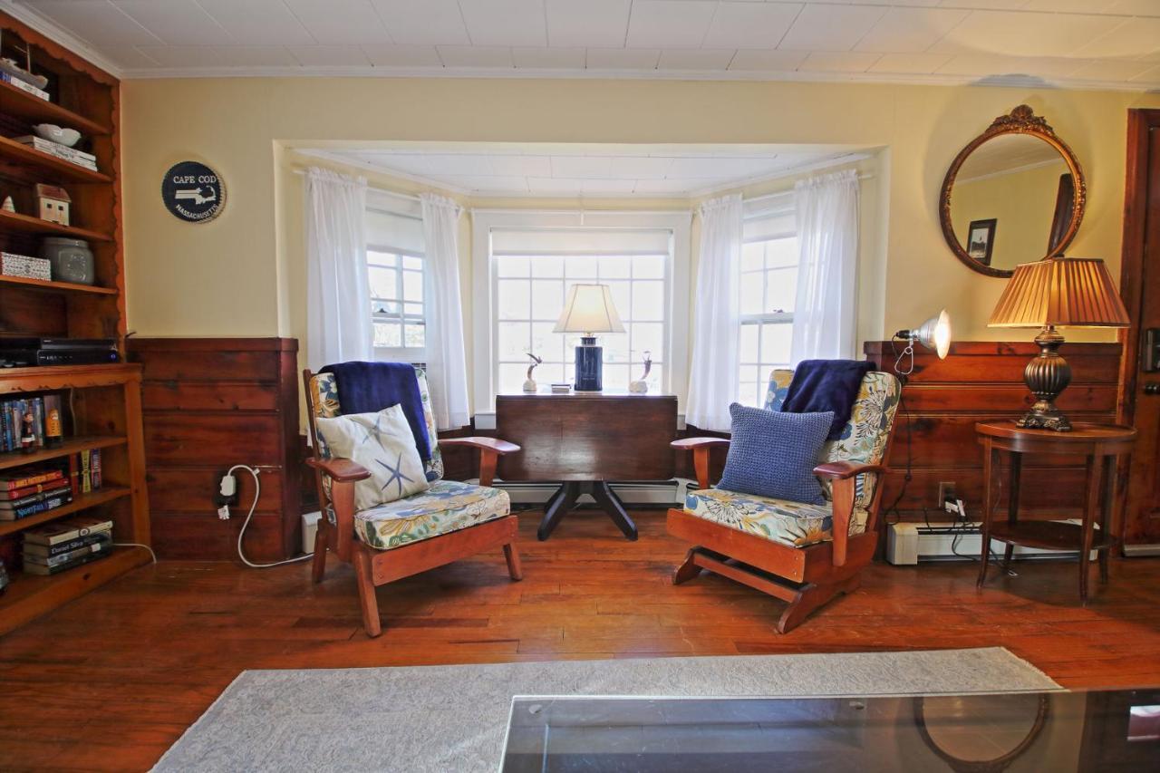 Lofted Cape By Leavetown Vacations * South Yarmouth