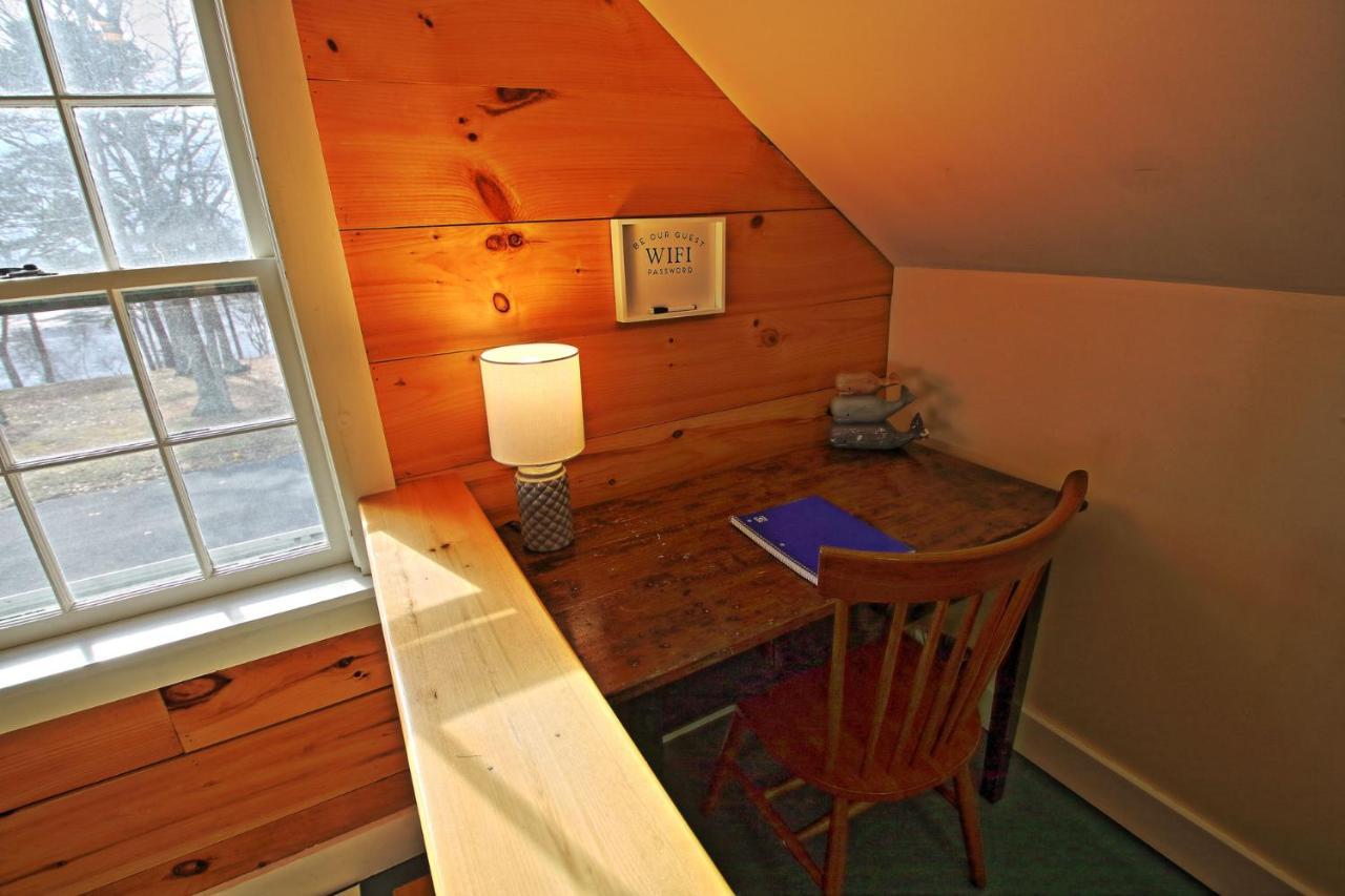 Lofted Cape By Leavetown Vacations *